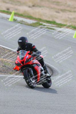media/Mar-05-2023-TrackXperience (Sun) [[a95d40e56a]]/Group 2/session 2 turn 4/